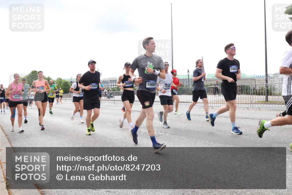 29.06.2025 - hella hamburg halbmarathon Lena Gebhardt http://msf.ph/oto/8247203 29.06.2025 10:34:02 Lombardsbrücke 1189, 1275, 1417, 1672, 1705, 1787, 1896, 2265, 2342, 2464, 2482, 2496, 2526, 2776, 2801, 2933, 3145, 3170, 3264, 3340, 3345, 3560, 3829, 3848, 4361, 4433, 4449, 4479, 4696, 4807, 4824, 4826, 4942, 5075, 5096, 5141, 5557, 5561, 5566, 5569, 5584, 5691, 5821, 5822, 5887, 6105, 6109, 6364, 6515, 6516, 6854, 6956, 7027, 7324, 7329, 7565, 7653, 8021, 8157, 8202, 8277, 8282, 8349, 8375, 8377, 8383, 8401, 8965, 9094, 9234, 9438, 9799, 9875, 9995, 10007, 10071, 10360, 10561, 11811 meine-sportfotos.de