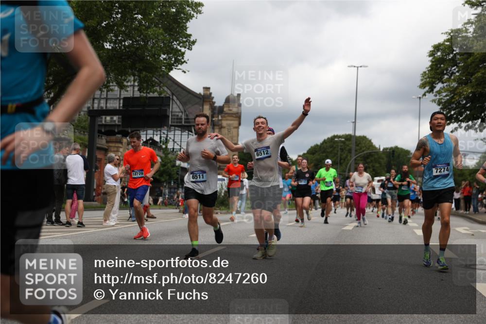 29.06.2025 - hella hamburg halbmarathon Yannick Fuchs http://msf.ph/oto/8247260 29.06.2025 10:47:46 20KM 1030, 1151, 1267, 1422, 1502, 1727, 1870, 2058, 2070, 2354, 2518, 2630, 3096, 3819, 5020, 5259, 5638, 5866, 6294, 6374, 6481, 6511, 6512, 6629, 6762, 6942, 7274, 7395, 7918, 8285, 8335, 8394, 8447, 9380, 9791, 9922, 10891, 11068, 11430, 11844, 12321, 12379, 12607, 12632, 12909, 13032, 13033, 13397, 13794, 13865, 13912, 13997, 14702, 15146, 15441, 15502, 15838, 15856, 15946, 16477, 16780, 17348, 17482, 18143, 18308, 18418, 18487, 18514, 18612 meine-sportfotos.de