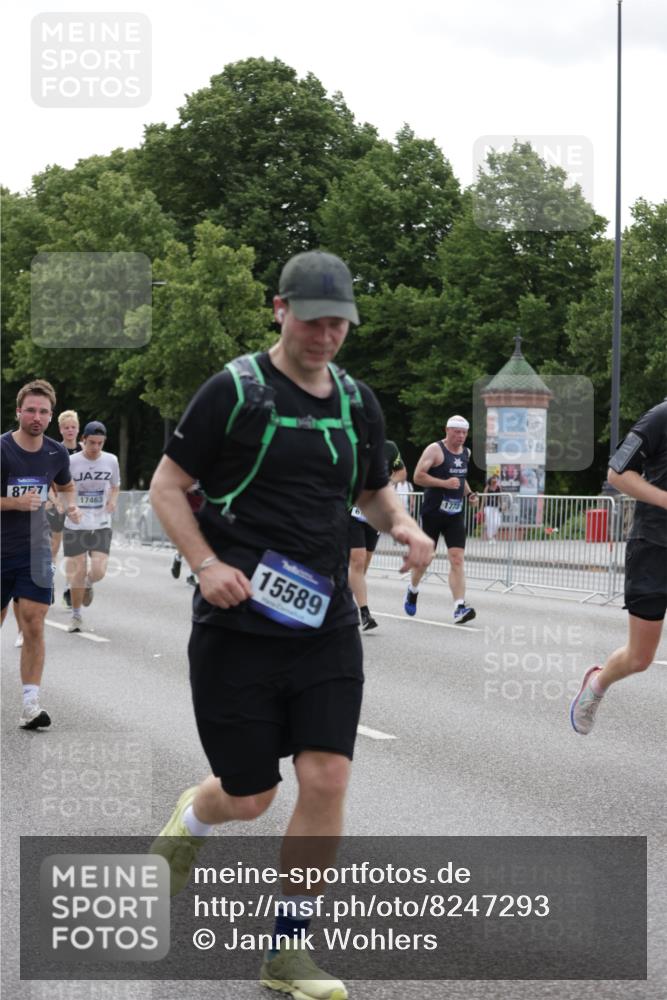 29.06.2025 - hella hamburg halbmarathon Jannik Wohlers http://msf.ph/oto/8247293 29.06.2025 10:30:39 Lombardsbrücke 1773, 2097, 2268, 3131, 4561, 6195, 6620, 6787, 7351, 8757, 9576, 10989, 11981, 11988, 12384, 12627, 14095, 14803, 15466, 15589, 17224, 17463, 17509, 17742, 17966, 19052, 19226 meine-sportfotos.de