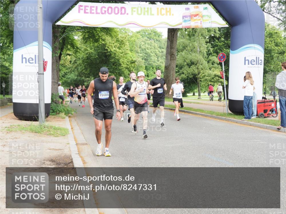 29.06.2025 - hella hamburg halbmarathon MichiJ http://msf.ph/oto/8247331 29.06.2025 10:28:33 Zwischen KM18-KM19 1975, 3626, 4565, 4766, 5709, 8319, 8933, 10968, 12372, 14077, 15689 meine-sportfotos.de