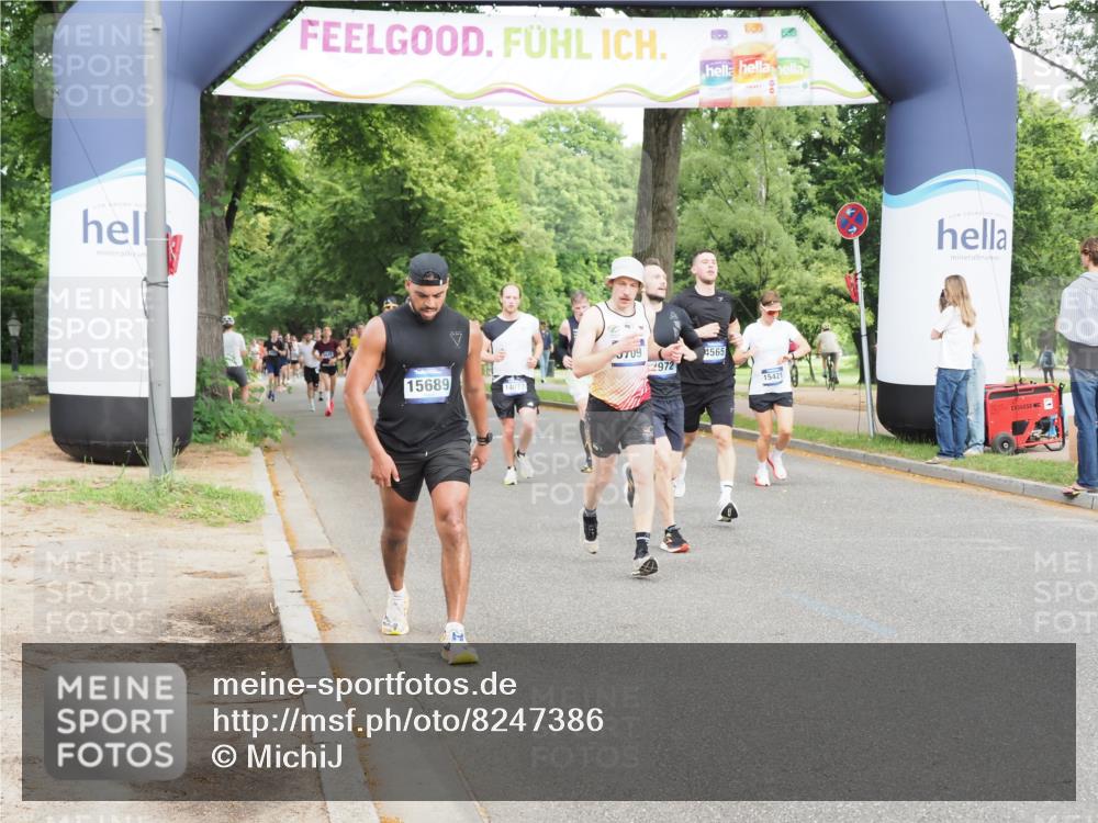 29.06.2025 - hella hamburg halbmarathon MichiJ http://msf.ph/oto/8247386 29.06.2025 10:28:34 Zwischen KM18-KM19 1975, 2972, 3626, 4565, 5709, 5803, 8319, 8933, 10968, 12372, 14077, 15421, 15689, 18979 meine-sportfotos.de