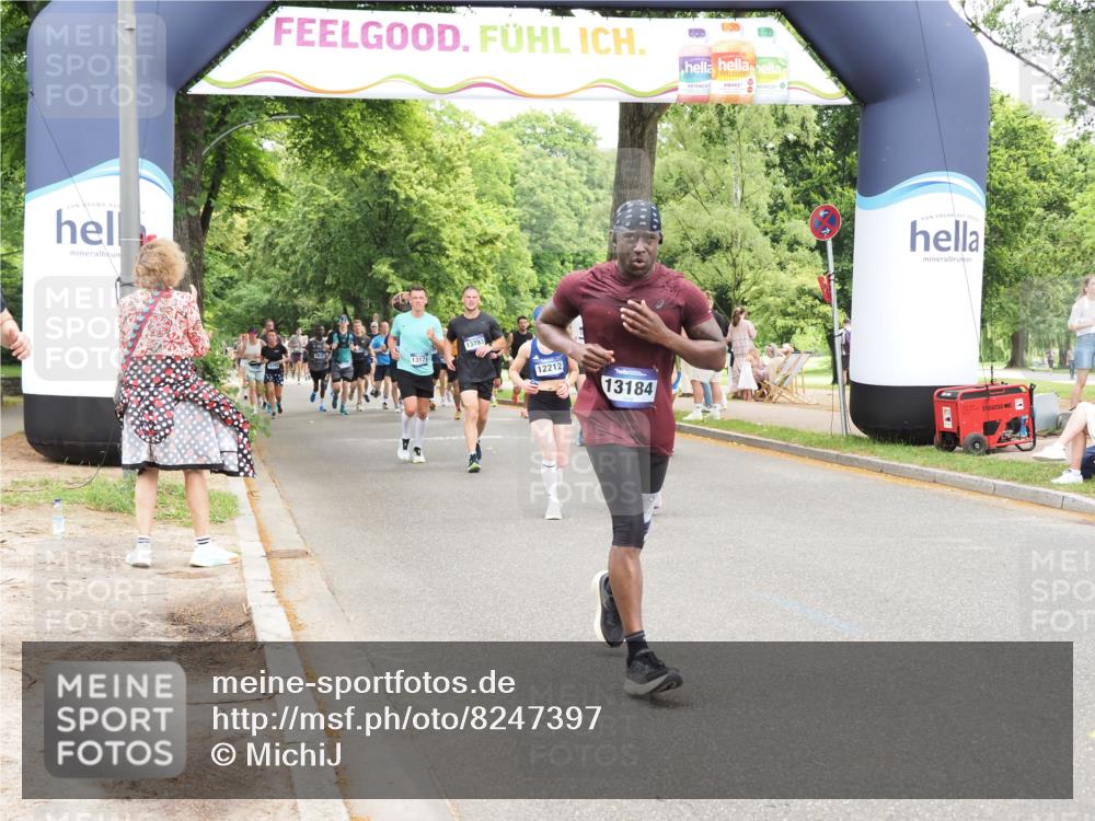 29.06.2025 - hella hamburg halbmarathon MichiJ http://msf.ph/oto/8247397 29.06.2025 10:51:17 Zwischen KM18-KM19 5354, 5365, 9680, 10694, 12211, 12212, 12837, 13184, 14313, 16872 meine-sportfotos.de