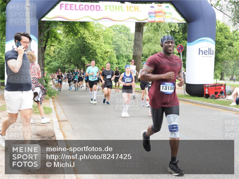 29.06.2025 - hella hamburg halbmarathon MichiJ http://msf.ph/oto/8247425 29.06.2025 10:51:17 Zwischen KM18-KM19 5354, 5365, 9680, 10694, 12211, 12212, 12837, 13184, 14313, 16872 meine-sportfotos.de
