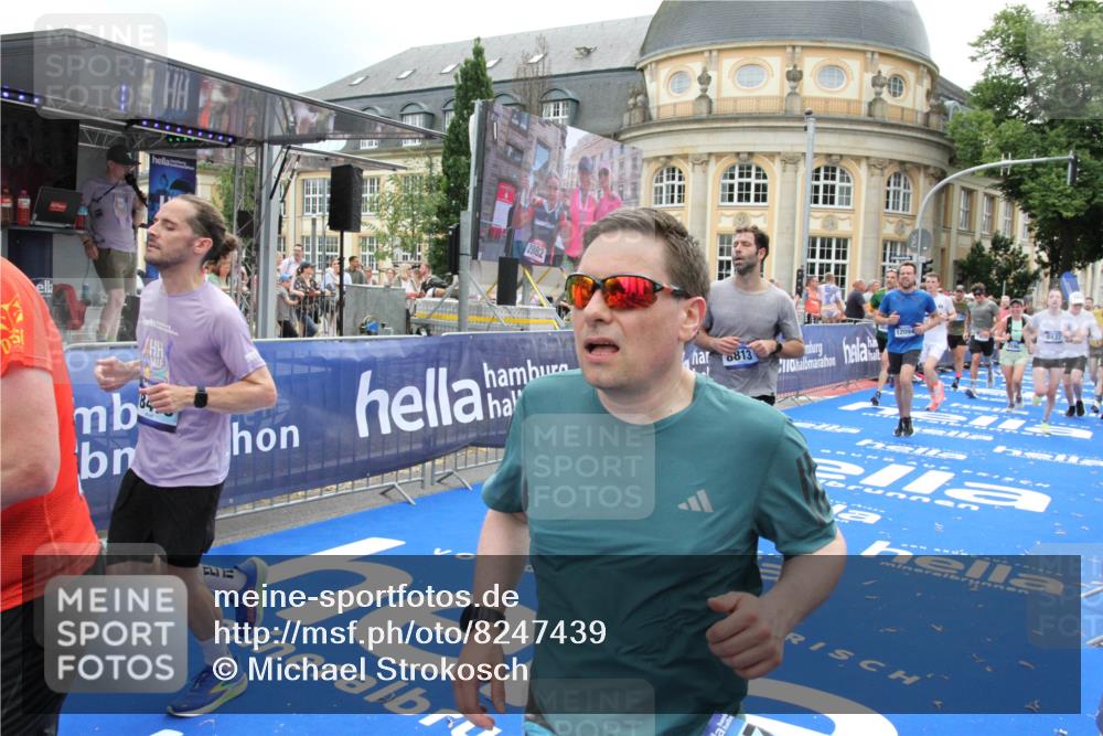 29.06.2025 - hella hamburg halbmarathon Michael Strokosch http://msf.ph/oto/8247439 29.06.2025 10:49:35 Ziel 1476, 2516, 2592, 2596, 2878, 2889, 5705, 8437, 8689, 8813, 9038, 9649, 11339, 11340, 11679, 12094, 13233, 13269, 14562, 15392, 15857, 16114, 16592, 16738, 16891, 17001, 18476, 18887, 18960 meine-sportfotos.de