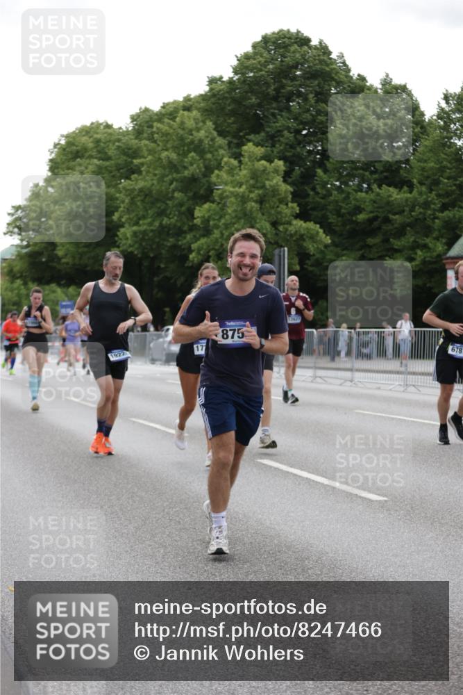 29.06.2025 - hella hamburg halbmarathon Jannik Wohlers http://msf.ph/oto/8247466 29.06.2025 10:30:40 Lombardsbrücke 1773, 2097, 2268, 3131, 4561, 6195, 6620, 6787, 7351, 8072, 8073, 8757, 9576, 10989, 11981, 11988, 12384, 12627, 14095, 14803, 15466, 15589, 17224, 17463, 17509, 17742, 17966, 19052, 19226 meine-sportfotos.de