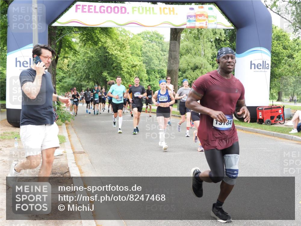 29.06.2025 - hella hamburg halbmarathon MichiJ http://msf.ph/oto/8247468 29.06.2025 10:51:18 Zwischen KM18-KM19 12211, 12212, 12837, 13171, 13184, 13793, 14313, 16095, 16872 meine-sportfotos.de