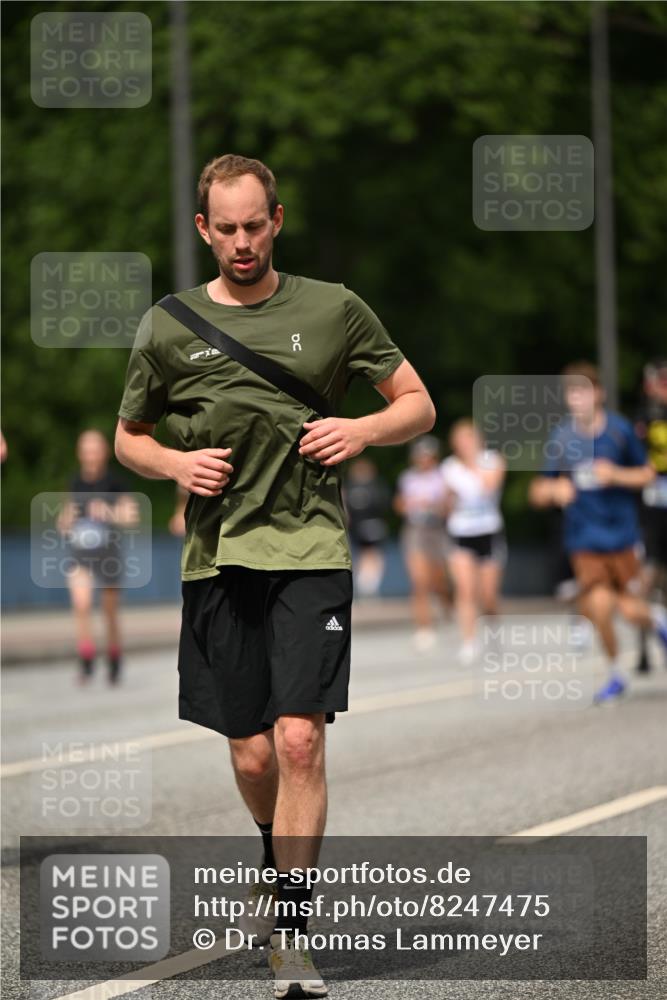 29.06.2025 - hella hamburg halbmarathon Dr. Thomas Lammeyer http://msf.ph/oto/8247475 29.06.2025 10:34:44 Kennedybrücke 1773, 2097, 2302, 2505, 2569, 3131, 6556, 6620, 7071, 7351, 7517, 8792, 9095, 9576, 9830, 9937, 10322, 10989, 10996 meine-sportfotos.de