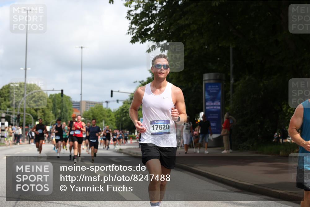29.06.2025 - hella hamburg halbmarathon Yannick Fuchs http://msf.ph/oto/8247488 29.06.2025 10:35:16 20KM 1677, 1882, 1912, 2324, 2568, 2949, 3332, 4634, 4843, 4889, 5007, 5014, 5026, 5050, 5410, 5745, 5916, 6429, 6683, 7080, 7284, 8074, 8370, 8465, 8629, 8966, 9979, 10369, 10934, 10968, 10978, 11767, 11959, 12365, 13029, 13158, 13667, 14092, 14820, 15164, 15493, 15542, 15689, 16201, 16249, 16347, 16599, 17214, 17620, 17724, 17971, 18173, 18192, 18399 meine-sportfotos.de