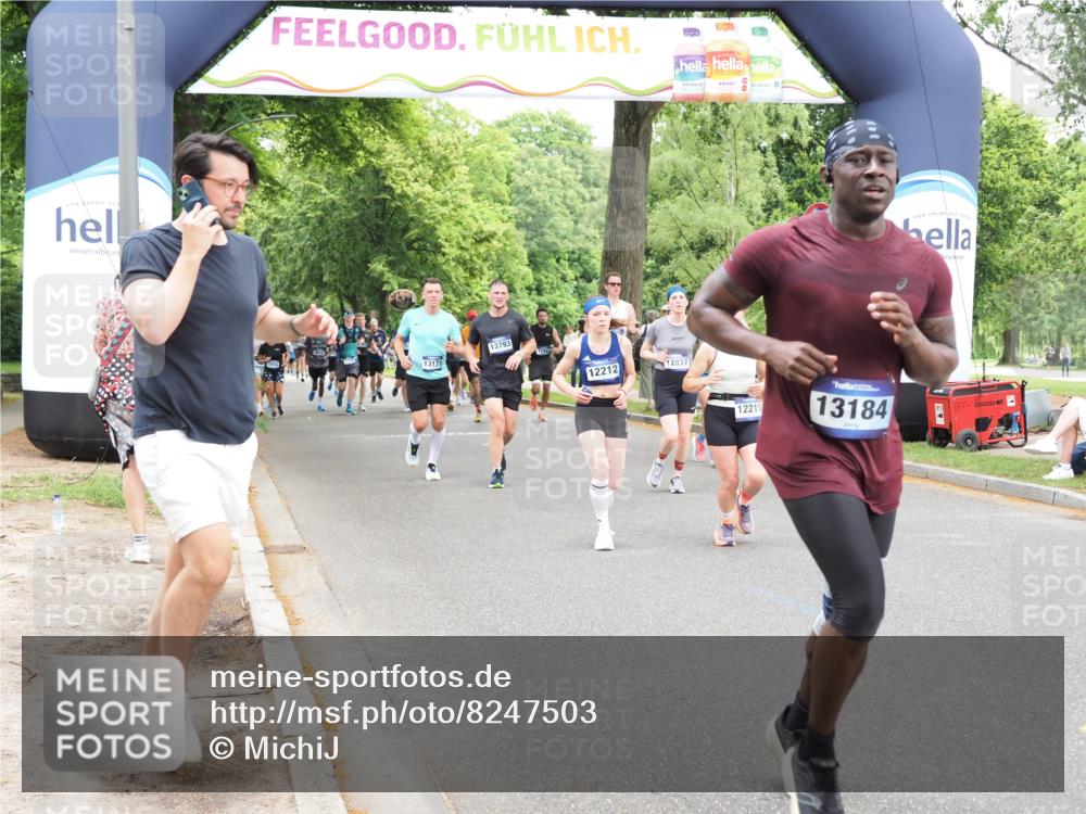 29.06.2025 - hella hamburg halbmarathon MichiJ http://msf.ph/oto/8247503 29.06.2025 10:51:18 Zwischen KM18-KM19 12211, 12212, 12837, 13171, 13184, 13793, 14313, 16095, 16872 meine-sportfotos.de