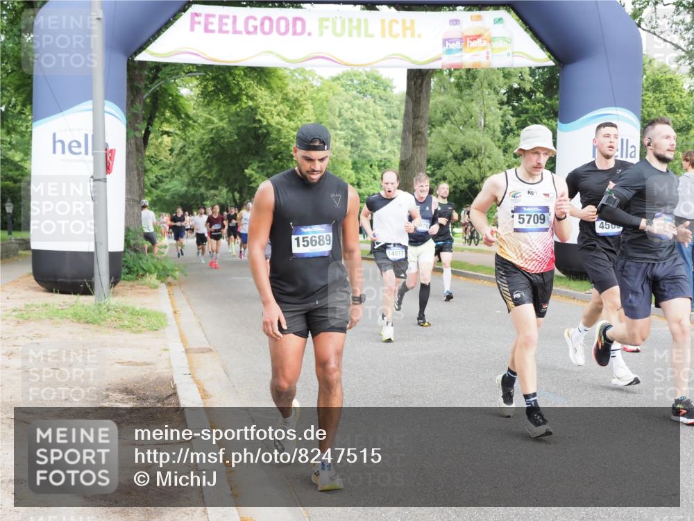 29.06.2025 - hella hamburg halbmarathon MichiJ http://msf.ph/oto/8247515 29.06.2025 10:28:35 Zwischen KM18-KM19 2573, 2972, 3626, 4565, 5709, 5803, 8319, 8933, 10968, 11714, 12372, 14077, 15421, 15689, 18979 meine-sportfotos.de