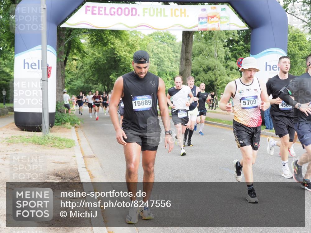 29.06.2025 - hella hamburg halbmarathon MichiJ http://msf.ph/oto/8247556 29.06.2025 10:28:35 Zwischen KM18-KM19 2573, 2972, 3626, 4565, 5709, 5803, 8319, 8933, 10968, 11714, 12372, 14077, 15421, 15689, 18979 meine-sportfotos.de