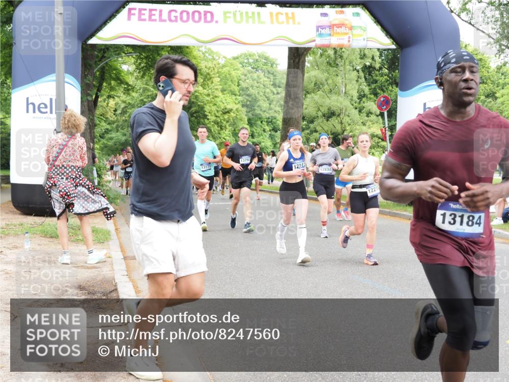 29.06.2025 - hella hamburg halbmarathon MichiJ http://msf.ph/oto/8247560 29.06.2025 10:51:18 Zwischen KM18-KM19 12211, 12212, 12837, 13171, 13184, 13793, 14313, 16095, 16872 meine-sportfotos.de