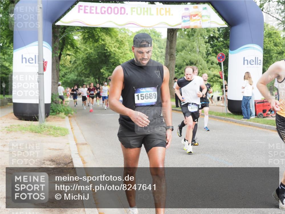 29.06.2025 - hella hamburg halbmarathon MichiJ http://msf.ph/oto/8247641 29.06.2025 10:28:35 Zwischen KM18-KM19 2573, 2972, 3626, 4565, 5709, 5803, 8319, 8933, 10968, 11714, 12372, 14077, 15421, 15689, 18979 meine-sportfotos.de