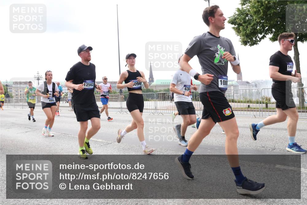 29.06.2025 - hella hamburg halbmarathon Lena Gebhardt http://msf.ph/oto/8247656 29.06.2025 10:34:02 Lombardsbrücke 1189, 1275, 1417, 1672, 1705, 1787, 1896, 2265, 2342, 2464, 2482, 2496, 2526, 2776, 2801, 2933, 3145, 3170, 3264, 3340, 3345, 3560, 3829, 3848, 4361, 4433, 4449, 4479, 4696, 4807, 4824, 4826, 4942, 5075, 5096, 5141, 5557, 5561, 5566, 5569, 5584, 5691, 5821, 5822, 5887, 6105, 6109, 6364, 6515, 6516, 6854, 6956, 7027, 7324, 7329, 7565, 7653, 8021, 8157, 8202, 8277, 8282, 8349, 8375, 8377, 8383, 8401, 8965, 9094, 9234, 9438, 9799, 9875, 9995, 10007, 10071, 10360, 10561, 11811 meine-sportfotos.de