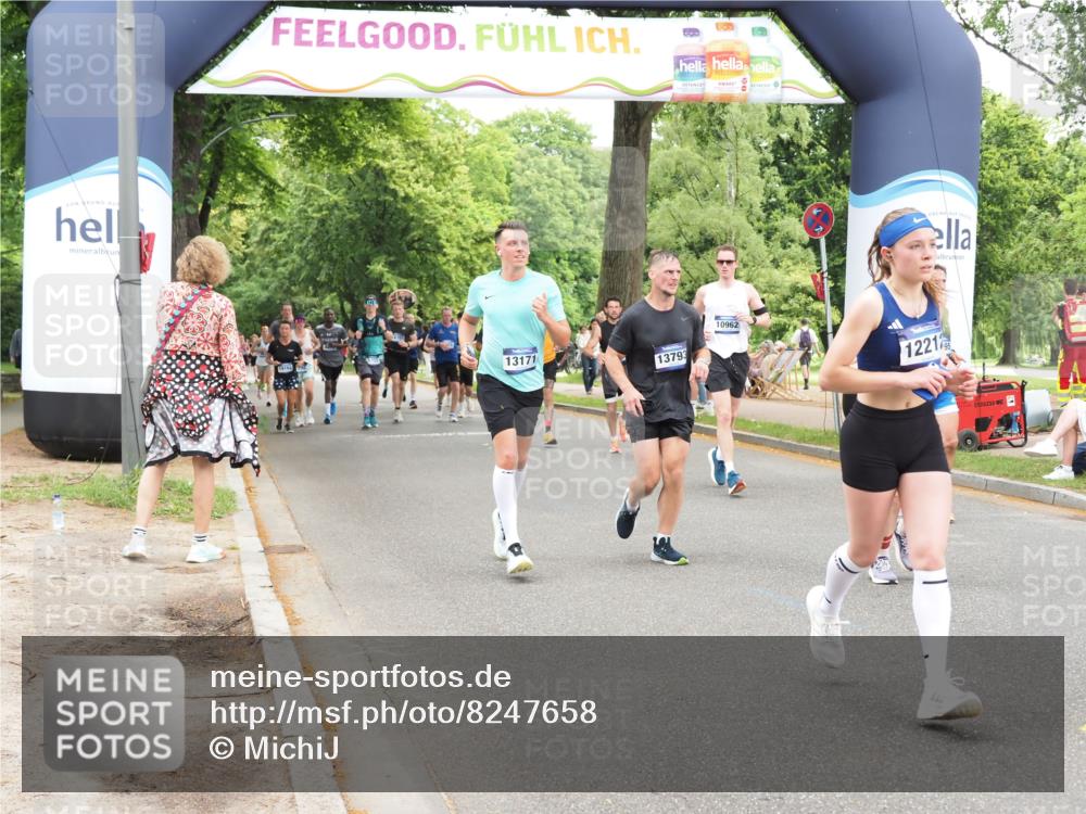 29.06.2025 - hella hamburg halbmarathon MichiJ http://msf.ph/oto/8247658 29.06.2025 10:51:19 Zwischen KM18-KM19 10962, 12211, 12212, 12837, 13171, 13184, 13793, 14313, 16095, 16872 meine-sportfotos.de