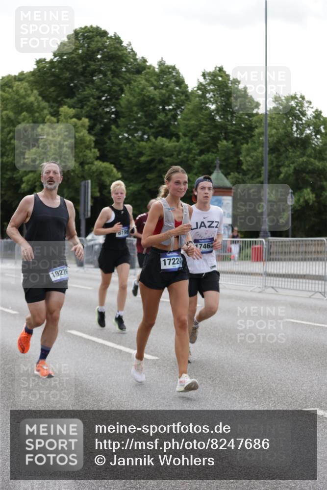 29.06.2025 - hella hamburg halbmarathon Jannik Wohlers http://msf.ph/oto/8247686 29.06.2025 10:30:41 Lombardsbrücke 1773, 1979, 2097, 3131, 4561, 5437, 6057, 6195, 6620, 6787, 7351, 8072, 8073, 8757, 9576, 10989, 11981, 11988, 12384, 12627, 14095, 15466, 15589, 17224, 17463, 17509, 17587, 17742, 17966, 19052, 19226 meine-sportfotos.de
