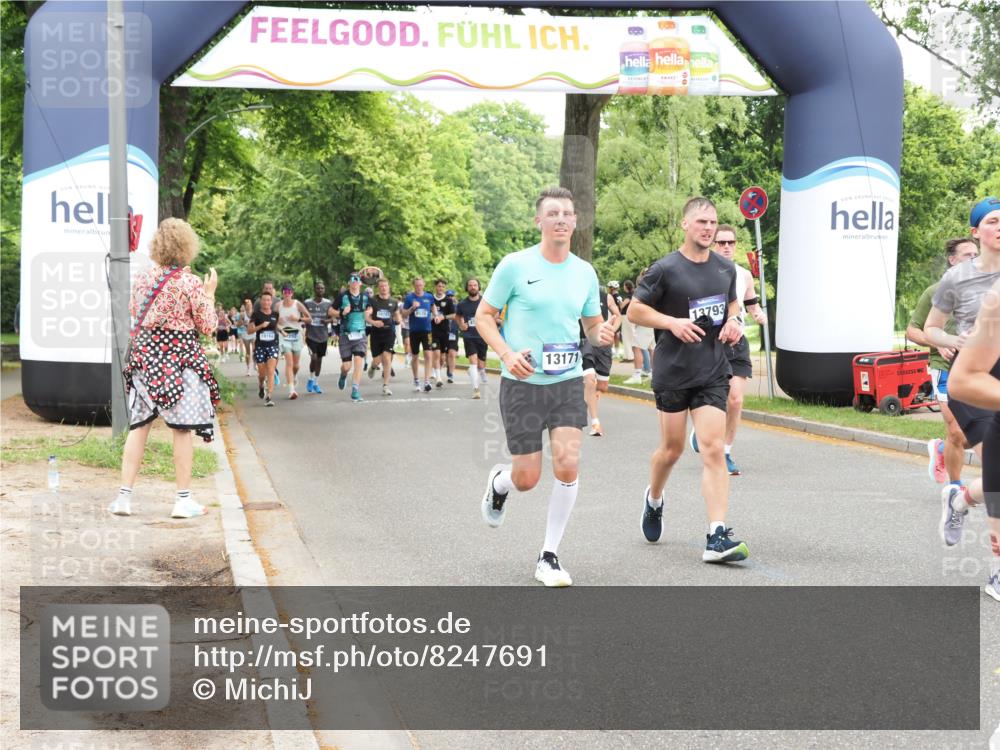 29.06.2025 - hella hamburg halbmarathon MichiJ http://msf.ph/oto/8247691 29.06.2025 10:51:20 Zwischen KM18-KM19 10962, 12211, 12212, 12837, 13171, 13184, 13793, 14313, 16095, 16872 meine-sportfotos.de