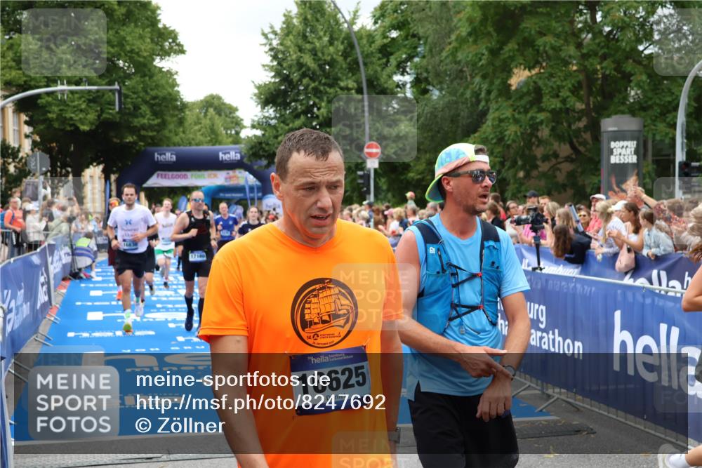 29.06.2025 - hella hamburg halbmarathon Zöllner http://msf.ph/oto/8247692 29.06.2025 10:57:29 Ziel 3435, 5926, 6272, 6281, 6302, 8393, 9727, 12144, 13394, 13664, 15695, 16093, 16830, 17160, 17758, 17828 meine-sportfotos.de