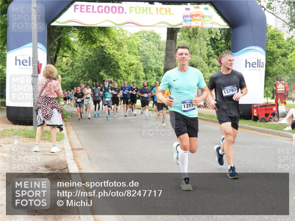 29.06.2025 - hella hamburg halbmarathon MichiJ http://msf.ph/oto/8247717 29.06.2025 10:51:20 Zwischen KM18-KM19 10962, 12211, 12212, 12837, 13171, 13184, 13793, 14313, 16095, 16872 meine-sportfotos.de