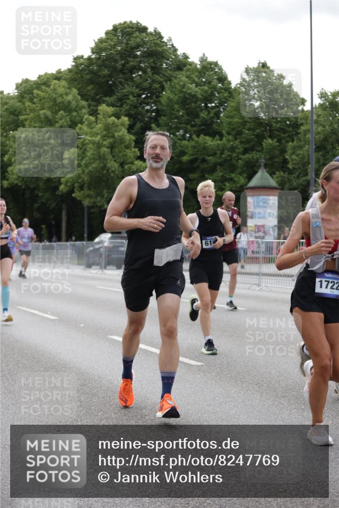 29.06.2025 - hella hamburg halbmarathon Jannik Wohlers http://msf.ph/oto/8247769 29.06.2025 10:30:42 Lombardsbrücke 1773, 1979, 2097, 4561, 5437, 6057, 6195, 6620, 6787, 7351, 8050, 8072, 8073, 8757, 9576, 10989, 11981, 11988, 12384, 12627, 14095, 15466, 15589, 16457, 17224, 17463, 17509, 17587, 17742, 17966, 19052, 19226 meine-sportfotos.de