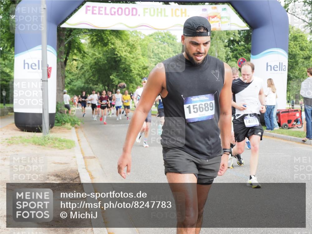 29.06.2025 - hella hamburg halbmarathon MichiJ http://msf.ph/oto/8247783 29.06.2025 10:28:36 Zwischen KM18-KM19 2573, 2972, 3626, 4565, 5709, 5803, 8319, 11714, 12372, 14077, 15421, 15689, 18979 meine-sportfotos.de