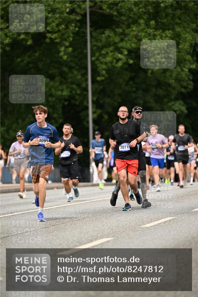 29.06.2025 - hella hamburg halbmarathon Dr. Thomas Lammeyer http://msf.ph/oto/8247812 29.06.2025 10:34:45 Kennedybrücke 1773, 2097, 2302, 2505, 2569, 3131, 6556, 6620, 7071, 7351, 7517, 8792, 9095, 9576, 9830, 9937, 10989, 10996 meine-sportfotos.de