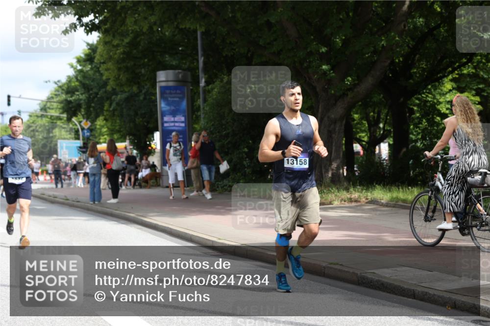 29.06.2025 - hella hamburg halbmarathon Yannick Fuchs http://msf.ph/oto/8247834 29.06.2025 10:35:19 20KM 1677, 1882, 1912, 2568, 2949, 3332, 4634, 4843, 4889, 5007, 5014, 5026, 5410, 5745, 6429, 6683, 7080, 7284, 7378, 8074, 8122, 8629, 8966, 9979, 10369, 10934, 10978, 11767, 11959, 12365, 13158, 13268, 13667, 14092, 14820, 15164, 15493, 15542, 15689, 16201, 16249, 16347, 16599, 17214, 17620, 17724, 17971, 18173, 18192, 18399 meine-sportfotos.de