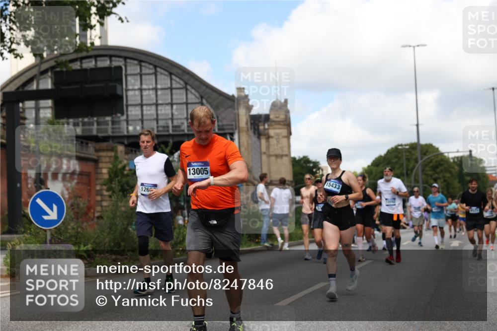 29.06.2025 - hella hamburg halbmarathon Yannick Fuchs http://msf.ph/oto/8247846 29.06.2025 11:42:20 20KM 1058, 1273, 1878, 1899, 2527, 2627, 3065, 3338, 3339, 3459, 3460, 3568, 3598, 4097, 4302, 4471, 5339, 6163, 6497, 6888, 7165, 7561, 7650, 8135, 8525, 8526, 8550, 8815, 8816, 9639, 9641, 9777, 10521, 11255, 11628, 11912, 12162, 12403, 12692, 12699, 12760, 13005, 13290, 13565, 13914, 14108, 14694, 14872, 15187, 15433, 16097, 16309, 16337, 16363, 16869, 17054, 17183, 17501, 17647, 17676, 17713, 17901, 19028 meine-sportfotos.de