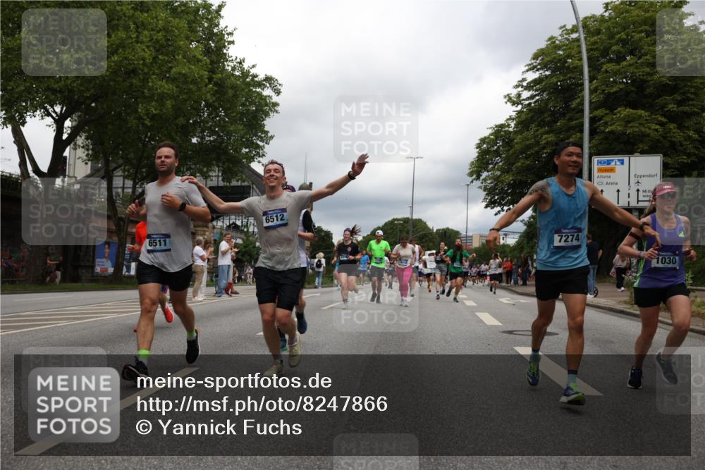 29.06.2025 - hella hamburg halbmarathon Yannick Fuchs http://msf.ph/oto/8247866 29.06.2025 10:47:48 20KM 1030, 1151, 1267, 1422, 1502, 1727, 1870, 2058, 2070, 2354, 2518, 2630, 3096, 3103, 3819, 5020, 5259, 5638, 5866, 6294, 6374, 6481, 6511, 6512, 6629, 6762, 6942, 7274, 7395, 7478, 7918, 8285, 8335, 8394, 8447, 9380, 9791, 9922, 11068, 11430, 11844, 12321, 12379, 12607, 12632, 12909, 13032, 13033, 13397, 13794, 13865, 13912, 14702, 15146, 15441, 15502, 15838, 15856, 15946, 16477, 16780, 17348, 17482, 18143, 18308, 18418, 18487, 18514, 18612, 19067 meine-sportfotos.de