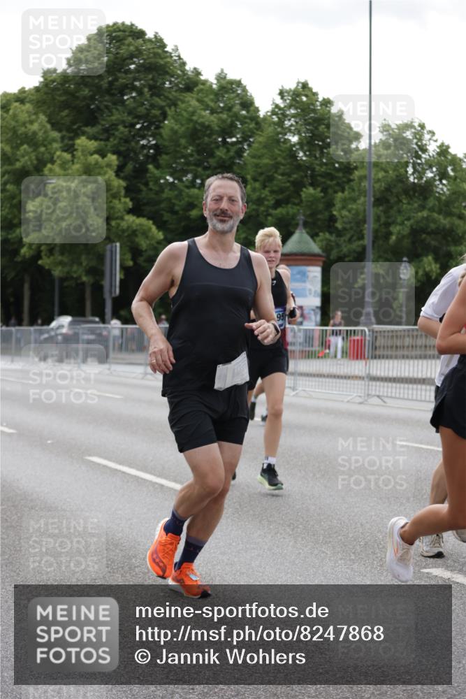 29.06.2025 - hella hamburg halbmarathon Jannik Wohlers http://msf.ph/oto/8247868 29.06.2025 10:30:42 Lombardsbrücke 1773, 1979, 2097, 4561, 5437, 6057, 6195, 6620, 6787, 7351, 8050, 8072, 8073, 8757, 9576, 10989, 11981, 11988, 12384, 12627, 14095, 15466, 15589, 16457, 17224, 17463, 17509, 17587, 17742, 17966, 19052, 19226 meine-sportfotos.de