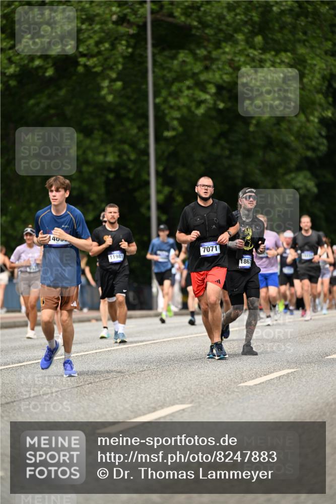 29.06.2025 - hella hamburg halbmarathon Dr. Thomas Lammeyer http://msf.ph/oto/8247883 29.06.2025 10:34:45 Kennedybrücke 1773, 2097, 2302, 2505, 2569, 3131, 6556, 6620, 7071, 7351, 7517, 8792, 9095, 9576, 9830, 9937, 10989, 10996 meine-sportfotos.de