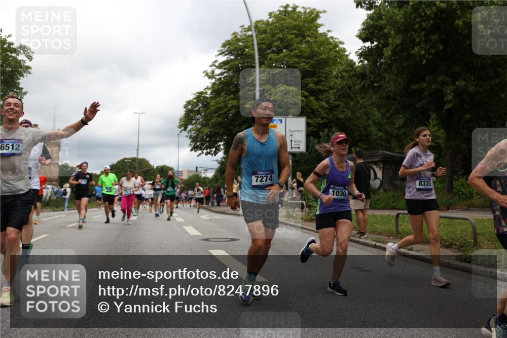 29.06.2025 - hella hamburg halbmarathon Yannick Fuchs http://msf.ph/oto/8247896 29.06.2025 10:47:48 20KM 1030, 1151, 1267, 1422, 1502, 1727, 1870, 2058, 2070, 2354, 2518, 2630, 3096, 3103, 3819, 5020, 5259, 5638, 5866, 6294, 6374, 6481, 6511, 6512, 6629, 6762, 6942, 7274, 7395, 7478, 7918, 8285, 8335, 8394, 8447, 9380, 9791, 9922, 11068, 11430, 11844, 12321, 12379, 12607, 12632, 12909, 13032, 13033, 13397, 13794, 13865, 13912, 14702, 15146, 15441, 15502, 15838, 15856, 15946, 16477, 16780, 17348, 17482, 18143, 18308, 18418, 18487, 18514, 18612, 19067 meine-sportfotos.de