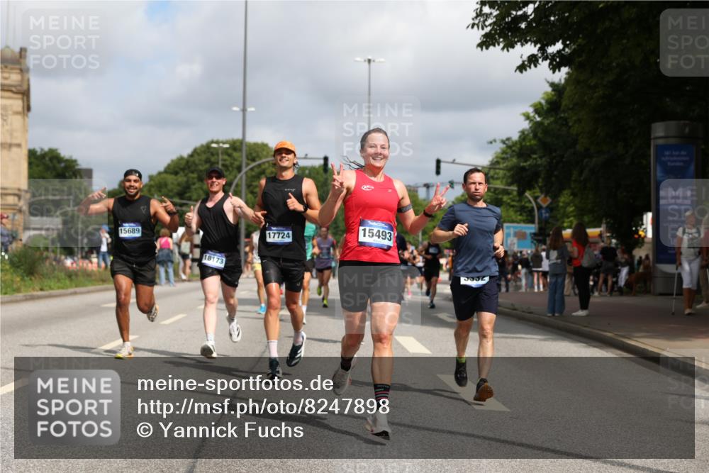29.06.2025 - hella hamburg halbmarathon Yannick Fuchs http://msf.ph/oto/8247898 29.06.2025 10:35:19 20KM 1677, 1882, 1912, 2568, 2949, 3332, 4634, 4843, 4889, 5007, 5014, 5026, 5410, 5745, 6429, 6683, 7080, 7284, 7378, 8074, 8122, 8629, 8966, 9979, 10369, 10934, 10978, 11767, 11959, 12365, 13158, 13268, 13667, 14092, 14820, 15164, 15493, 15542, 15689, 16201, 16249, 16347, 16599, 17214, 17620, 17724, 17971, 18173, 18192, 18399 meine-sportfotos.de