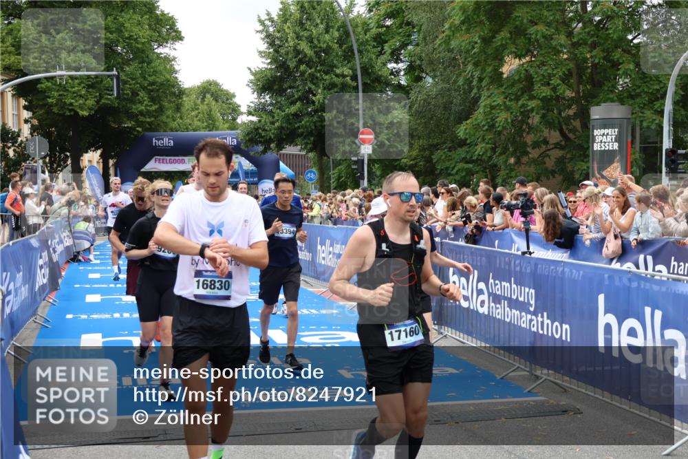29.06.2025 - hella hamburg halbmarathon Zöllner http://msf.ph/oto/8247921 29.06.2025 10:57:32 Ziel 2236, 3435, 4502, 5015, 5134, 5728, 6281, 6302, 8393, 9727, 12144, 13245, 13394, 15695, 16093, 16830, 17160, 17758, 17828 meine-sportfotos.de