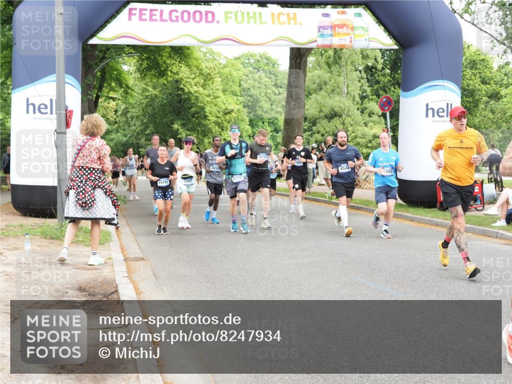 29.06.2025 - hella hamburg halbmarathon MichiJ http://msf.ph/oto/8247934 29.06.2025 10:51:23 Zwischen KM18-KM19 1194, 1702, 1992, 2979, 4542, 7081, 8520, 8561, 8810, 10962, 12211, 12212, 12837, 13171, 13793, 16095 meine-sportfotos.de