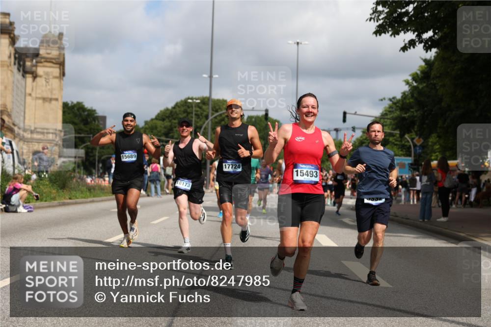 29.06.2025 - hella hamburg halbmarathon Yannick Fuchs http://msf.ph/oto/8247985 29.06.2025 10:35:19 20KM 1677, 1882, 1912, 2568, 2949, 3332, 4634, 4843, 4889, 5007, 5014, 5026, 5410, 5745, 6429, 6683, 7080, 7284, 7378, 8074, 8122, 8629, 8966, 9979, 10369, 10934, 10978, 11767, 11959, 12365, 13158, 13268, 13667, 14092, 14820, 15164, 15493, 15542, 15689, 16201, 16249, 16347, 16599, 17214, 17620, 17724, 17971, 18173, 18192, 18399 meine-sportfotos.de