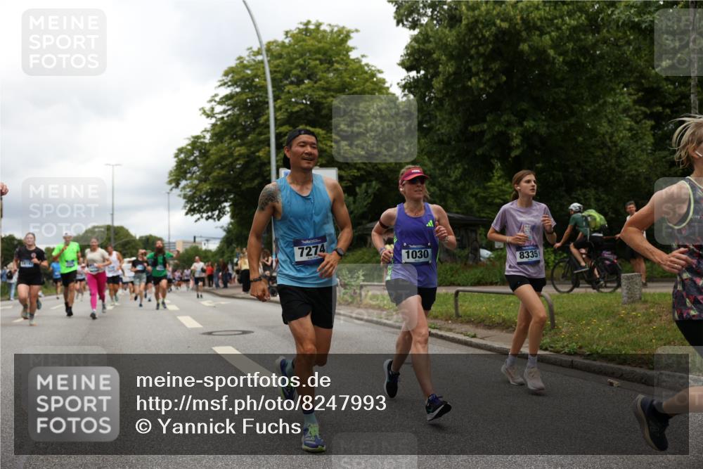 29.06.2025 - hella hamburg halbmarathon Yannick Fuchs http://msf.ph/oto/8247993 29.06.2025 10:47:48 20KM 1030, 1151, 1267, 1422, 1502, 1727, 1870, 2058, 2070, 2354, 2518, 2630, 3096, 3103, 3819, 5020, 5259, 5638, 5866, 6294, 6374, 6481, 6511, 6512, 6629, 6762, 6942, 7274, 7395, 7478, 7918, 8285, 8335, 8394, 8447, 9380, 9791, 9922, 11068, 11430, 11844, 12321, 12379, 12607, 12632, 12909, 13032, 13033, 13397, 13794, 13865, 13912, 14702, 15146, 15441, 15502, 15838, 15856, 15946, 16477, 16780, 17348, 17482, 18143, 18308, 18418, 18487, 18514, 18612, 19067 meine-sportfotos.de