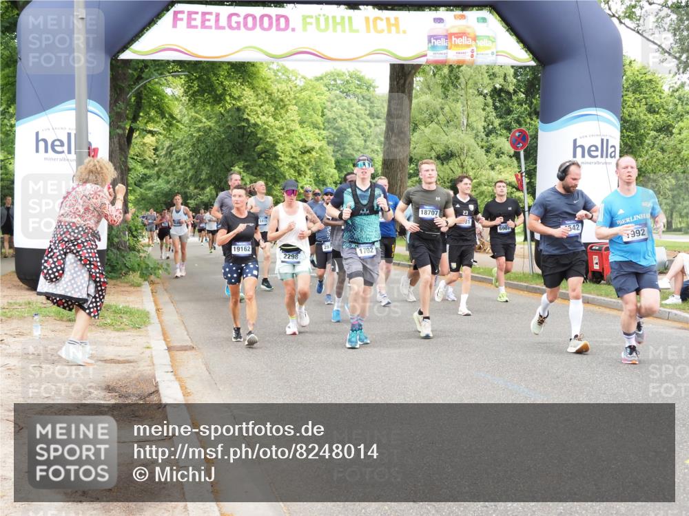 29.06.2025 - hella hamburg halbmarathon MichiJ http://msf.ph/oto/8248014 29.06.2025 10:51:24 Zwischen KM18-KM19 1194, 1702, 1992, 2979, 4542, 6907, 6908, 7081, 8520, 8561, 8810, 10962, 12837, 13171, 13793, 14176, 16095, 18707, 19162 meine-sportfotos.de