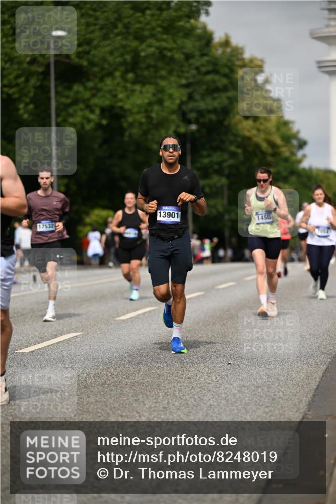 29.06.2025 - hella hamburg halbmarathon Dr. Thomas Lammeyer http://msf.ph/oto/8248019 29.06.2025 10:14:18 Kennedybrücke 1052, 1186, 1456, 1483, 1513, 4389, 7058, 7250, 7685, 8090, 8685, 8890, 9681, 9816, 9988, 11180 meine-sportfotos.de