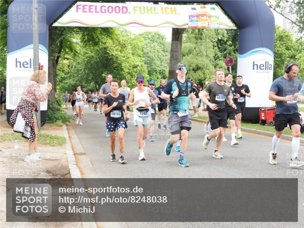 29.06.2025 - hella hamburg halbmarathon MichiJ http://msf.ph/oto/8248038 29.06.2025 10:51:24 Zwischen KM18-KM19 1194, 1702, 1992, 2979, 4542, 6907, 6908, 7081, 8520, 8561, 8810, 10962, 12837, 13171, 13793, 14176, 16095, 18707, 19162 meine-sportfotos.de