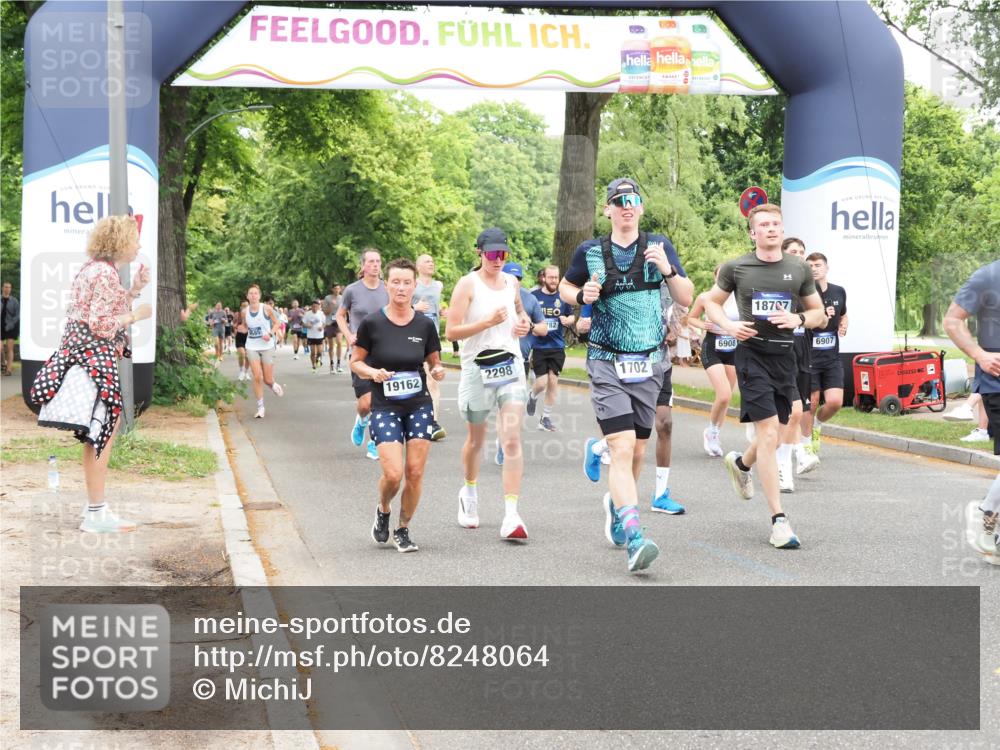 29.06.2025 - hella hamburg halbmarathon MichiJ http://msf.ph/oto/8248064 29.06.2025 10:51:25 Zwischen KM18-KM19 1194, 1702, 1992, 2298, 2782, 2979, 4542, 6585, 6907, 6908, 7081, 8520, 8561, 8810, 10962, 12837, 13171, 13793, 14176, 15915, 16095, 18707, 19162 meine-sportfotos.de