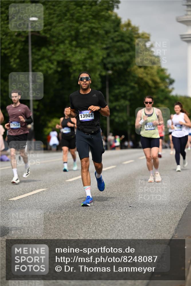 29.06.2025 - hella hamburg halbmarathon Dr. Thomas Lammeyer http://msf.ph/oto/8248087 29.06.2025 10:14:18 Kennedybrücke 1052, 1186, 1456, 1483, 1513, 4389, 7058, 7250, 7685, 8090, 8685, 8890, 9681, 9816, 9988, 11180 meine-sportfotos.de