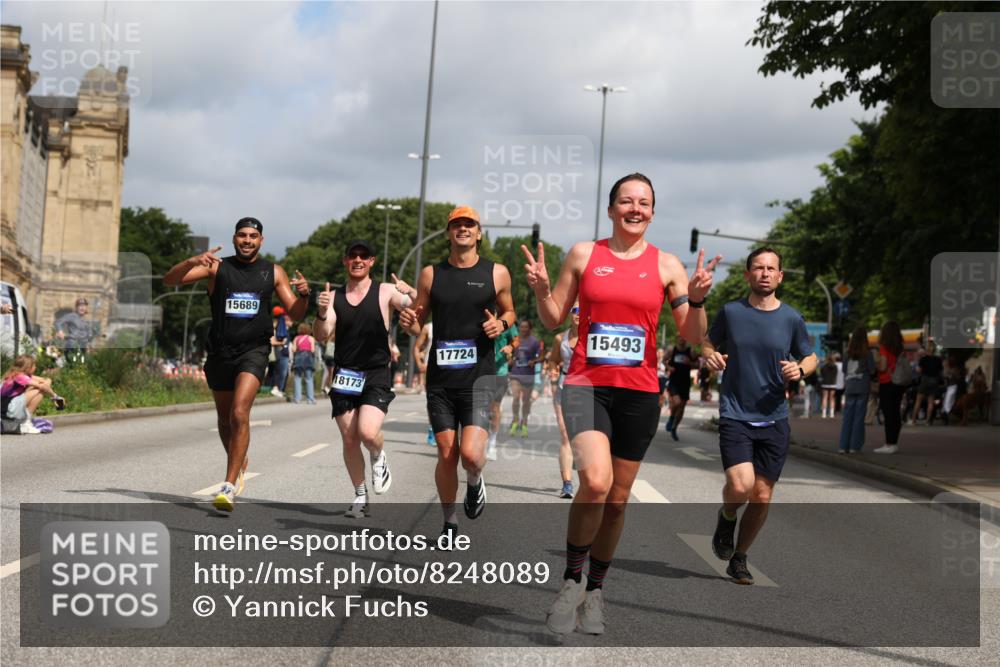 29.06.2025 - hella hamburg halbmarathon Yannick Fuchs http://msf.ph/oto/8248089 29.06.2025 10:35:20 20KM 1677, 1882, 1912, 2568, 2949, 3332, 4634, 4843, 4889, 5007, 5014, 5026, 5410, 5745, 6429, 6683, 7080, 7284, 7378, 8074, 8122, 8629, 8966, 9979, 10369, 10934, 10978, 11767, 11959, 12365, 13158, 13268, 13667, 14092, 14820, 15164, 15247, 15493, 15542, 15689, 16201, 16249, 16347, 16599, 17214, 17620, 17724, 17971, 18173, 18192, 18399 meine-sportfotos.de
