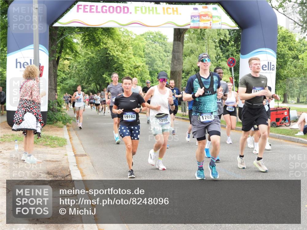 29.06.2025 - hella hamburg halbmarathon MichiJ http://msf.ph/oto/8248096 29.06.2025 10:51:25 Zwischen KM18-KM19 1194, 1702, 1992, 2298, 2782, 2979, 4542, 6585, 6907, 6908, 7081, 8520, 8561, 8810, 10962, 12837, 13171, 13793, 14176, 15915, 16095, 18707, 19162 meine-sportfotos.de