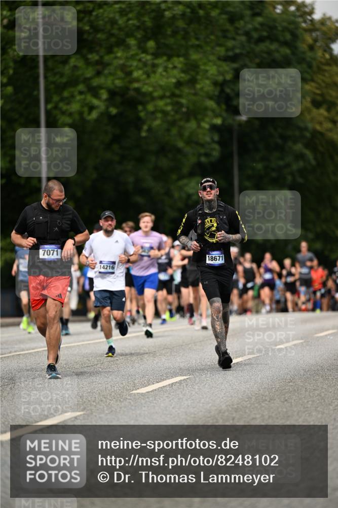 29.06.2025 - hella hamburg halbmarathon Dr. Thomas Lammeyer http://msf.ph/oto/8248102 29.06.2025 10:34:46 Kennedybrücke 1773, 2097, 2302, 2505, 2569, 3131, 6556, 6620, 7071, 7351, 7517, 8792, 9095, 9576, 9830, 9937, 10989, 10996 meine-sportfotos.de