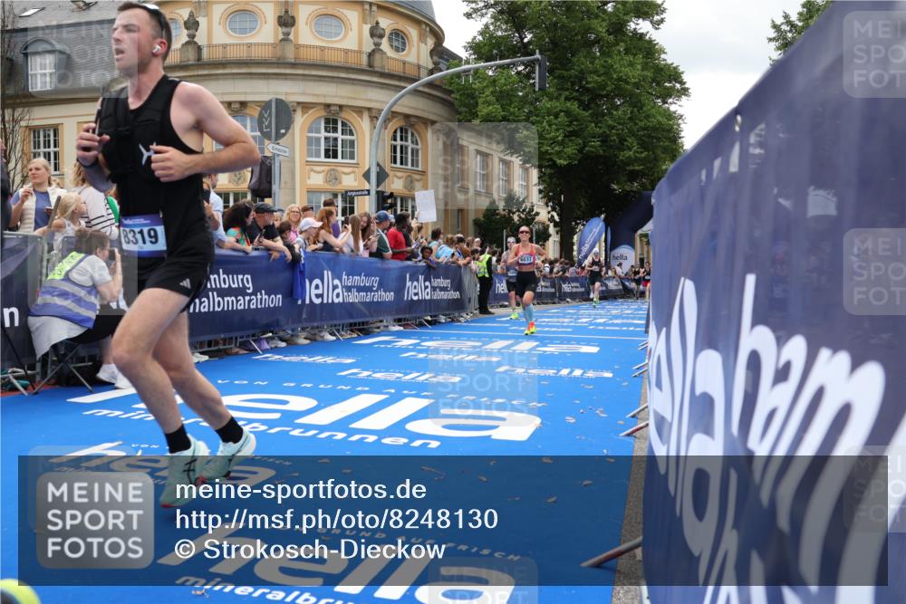 29.06.2025 - hella hamburg halbmarathon Strokosch-Dieckow http://msf.ph/oto/8248130 29.06.2025 10:39:20 Ziel 2044, 2546, 2972, 4565, 5752, 6037, 6152, 8319, 8346, 8925, 12046, 12335, 12372, 13479, 14311, 14359, 15013, 15866, 17646 meine-sportfotos.de