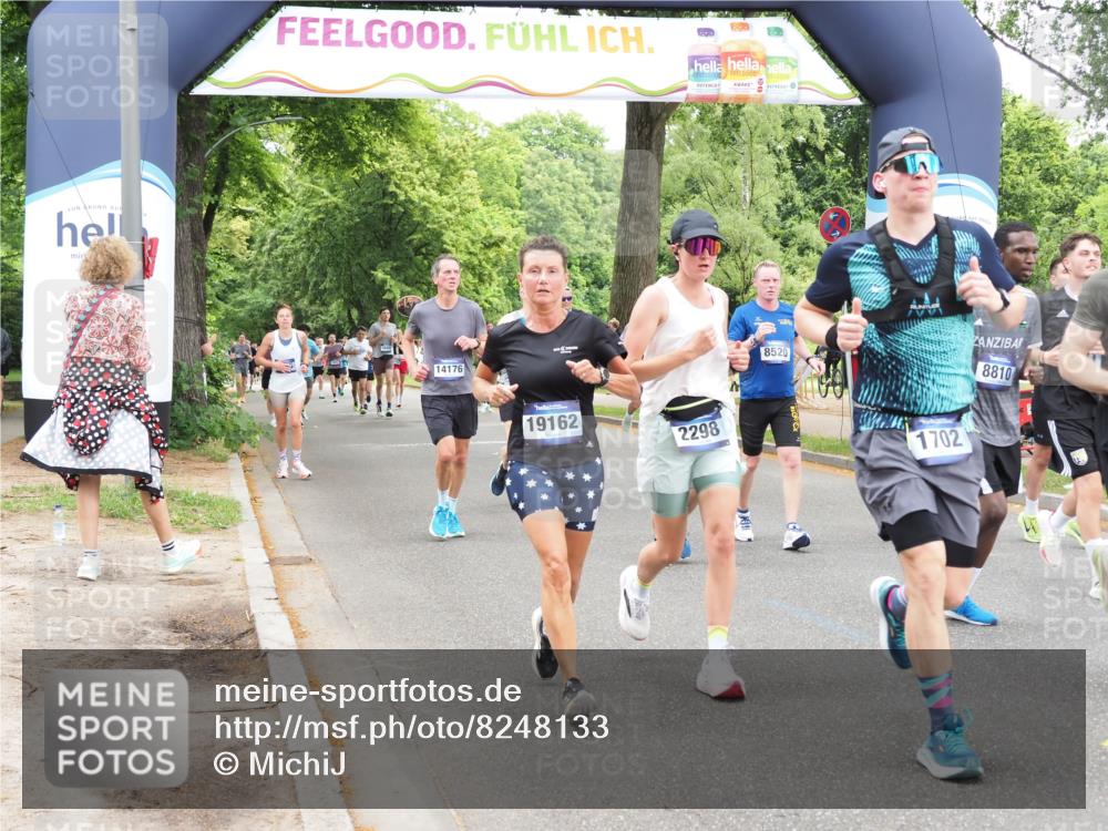 29.06.2025 - hella hamburg halbmarathon MichiJ http://msf.ph/oto/8248133 29.06.2025 10:51:26 Zwischen KM18-KM19 1194, 1702, 1992, 2298, 2782, 2979, 4542, 6585, 6907, 6908, 7081, 8520, 8561, 8810, 10962, 13171, 13793, 14176, 15915, 16095, 18707, 19162 meine-sportfotos.de