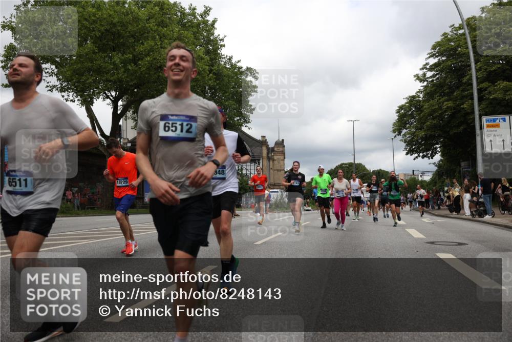 29.06.2025 - hella hamburg halbmarathon Yannick Fuchs http://msf.ph/oto/8248143 29.06.2025 10:47:49 20KM 1030, 1151, 1267, 1422, 1502, 1727, 1870, 2058, 2070, 2354, 2518, 2630, 3096, 3103, 3819, 5020, 5259, 5638, 5866, 6294, 6374, 6481, 6511, 6512, 6629, 6762, 6942, 7274, 7395, 7478, 7918, 8285, 8335, 8394, 8447, 9032, 9380, 9791, 9922, 11068, 11430, 11844, 12321, 12379, 12607, 12632, 12909, 13032, 13033, 13397, 13794, 13803, 13865, 13912, 14239, 14702, 15146, 15441, 15502, 15838, 15856, 15946, 16477, 16780, 17348, 17482, 18143, 18308, 18418, 18487, 18514, 18612, 19067 meine-sportfotos.de