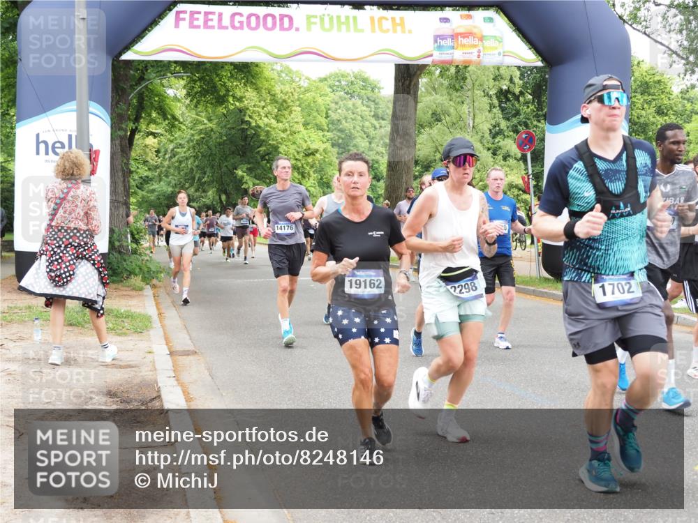 29.06.2025 - hella hamburg halbmarathon MichiJ http://msf.ph/oto/8248146 29.06.2025 10:51:26 Zwischen KM18-KM19 1194, 1702, 1992, 2298, 2782, 2979, 4542, 6585, 6907, 6908, 7081, 8520, 8561, 8810, 10962, 13171, 13793, 14176, 15915, 16095, 18707, 19162 meine-sportfotos.de