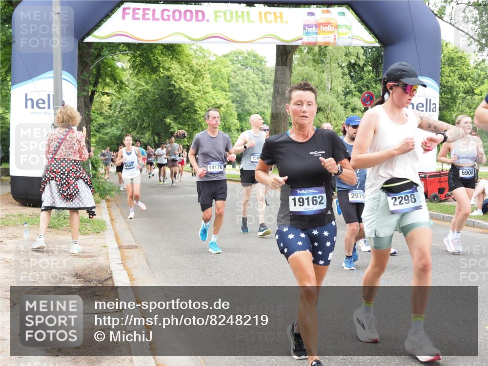 29.06.2025 - hella hamburg halbmarathon MichiJ http://msf.ph/oto/8248219 29.06.2025 10:51:26 Zwischen KM18-KM19 1194, 1702, 1992, 2298, 2782, 2979, 4542, 6585, 6907, 6908, 7081, 8520, 8561, 8810, 10962, 13171, 13793, 14176, 15915, 16095, 18707, 19162 meine-sportfotos.de